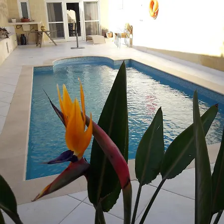 Townhouse Boutique * Għarb