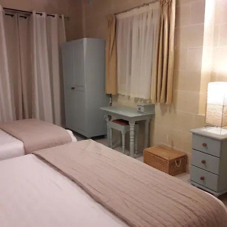 Townhouse Boutique * Għarb