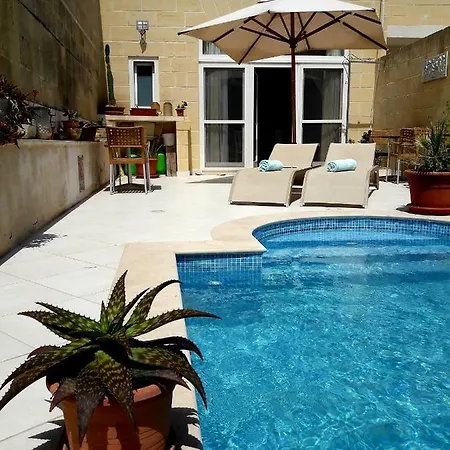 Townhouse Boutique Alojamento de Acomodação e Pequeno-almoço Għarb