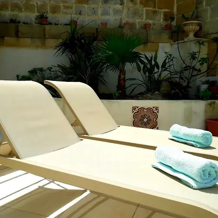 Townhouse Boutique * Għarb