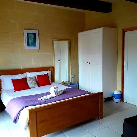 Townhouse Boutique * Għarb