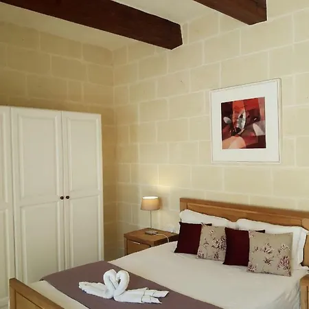 Townhouse Boutique * Għarb