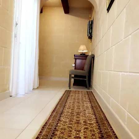 Townhouse Boutique * Għarb
